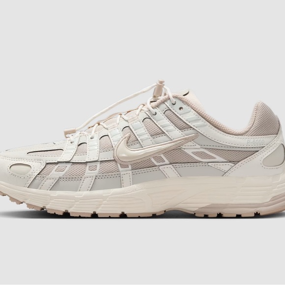 Nike Cream Textured Running Shoes - Picture 6 of 6